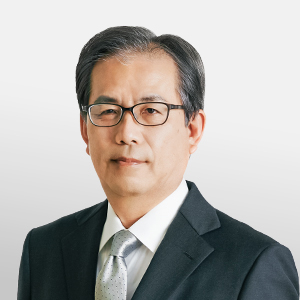 portrait of Atsuo Kawamura