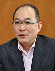 Photo: Akira Onda